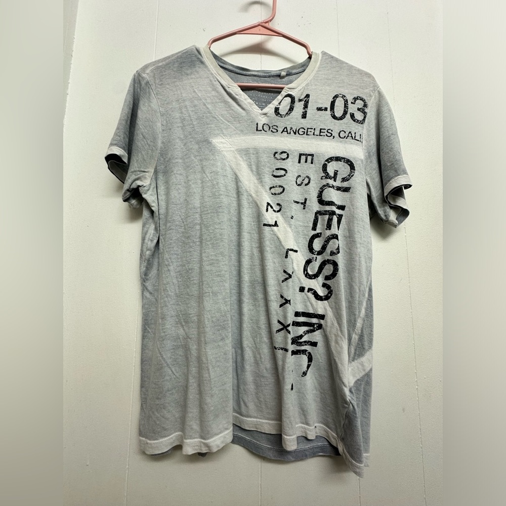 Men’s Guess V-Neck Tee